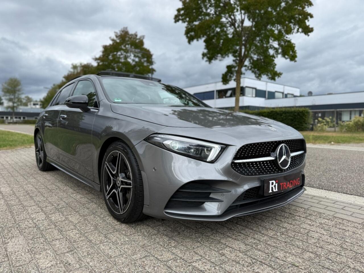 Mercedes-Benz A-KLASSE AMG Pano Sfeerverl Night Pakket