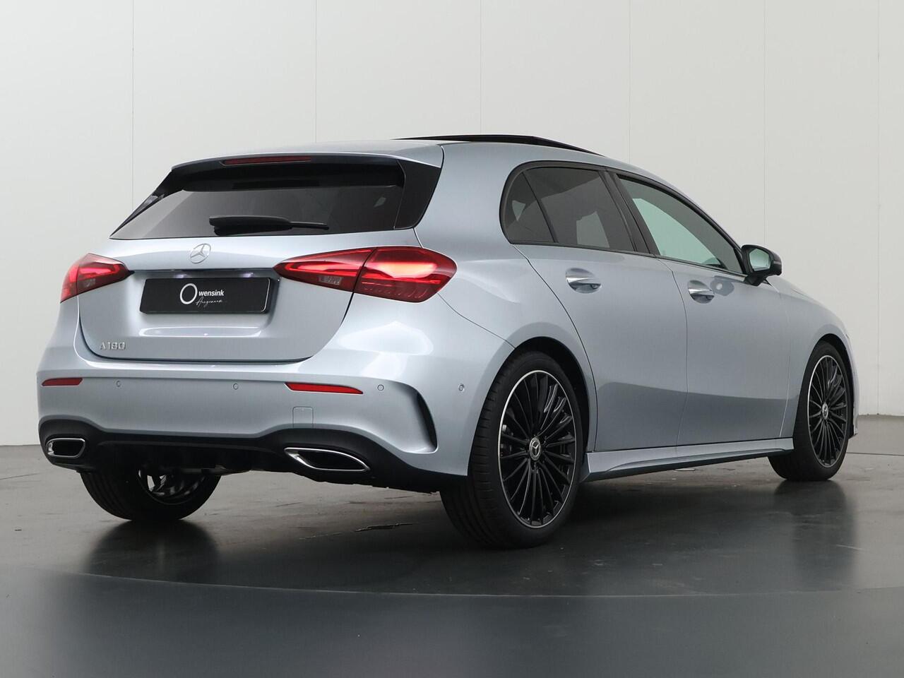 Mercedes-Benz A-KLASSE 180 Business Solution AMG | Panoramaschuifdak | Premium plus | Head-Up | Stoelverwarming | Achteruitrijcamera | MULTIBEAM LED |