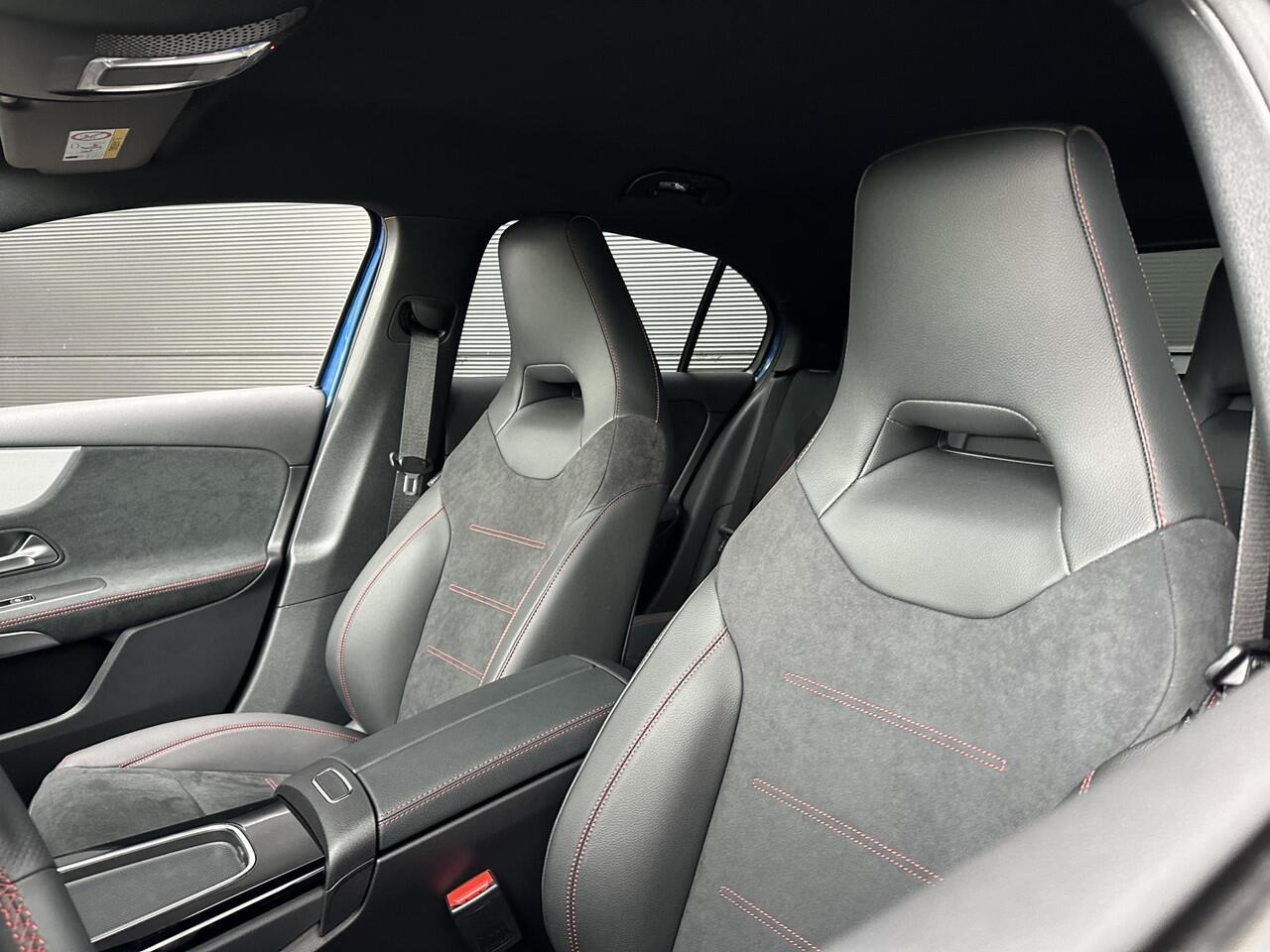 Mercedes-Benz A-KLASSE 250 e AMG Line | Night Pakket | Apple CarPlay | Android Auto | Sfeerverlichting | Stoelverwarming | Achteruitrijcamera | Parkeersensoren | Elektrisch Inklapbare Buitenspiegels