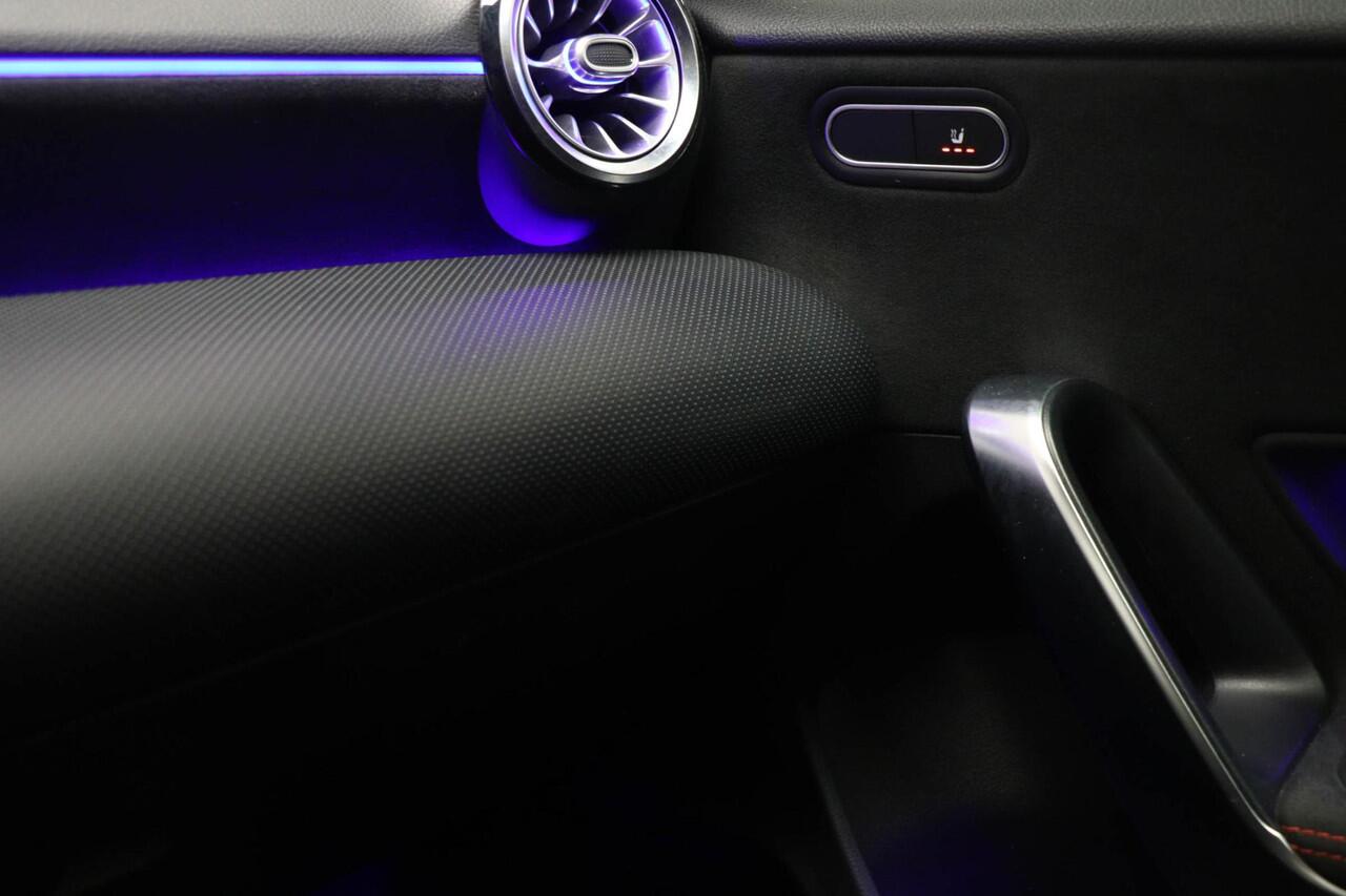 Mercedes-Benz A-KLASSE 250 Premium AMG Line | PANORAMADAK | DAB | CAMERA