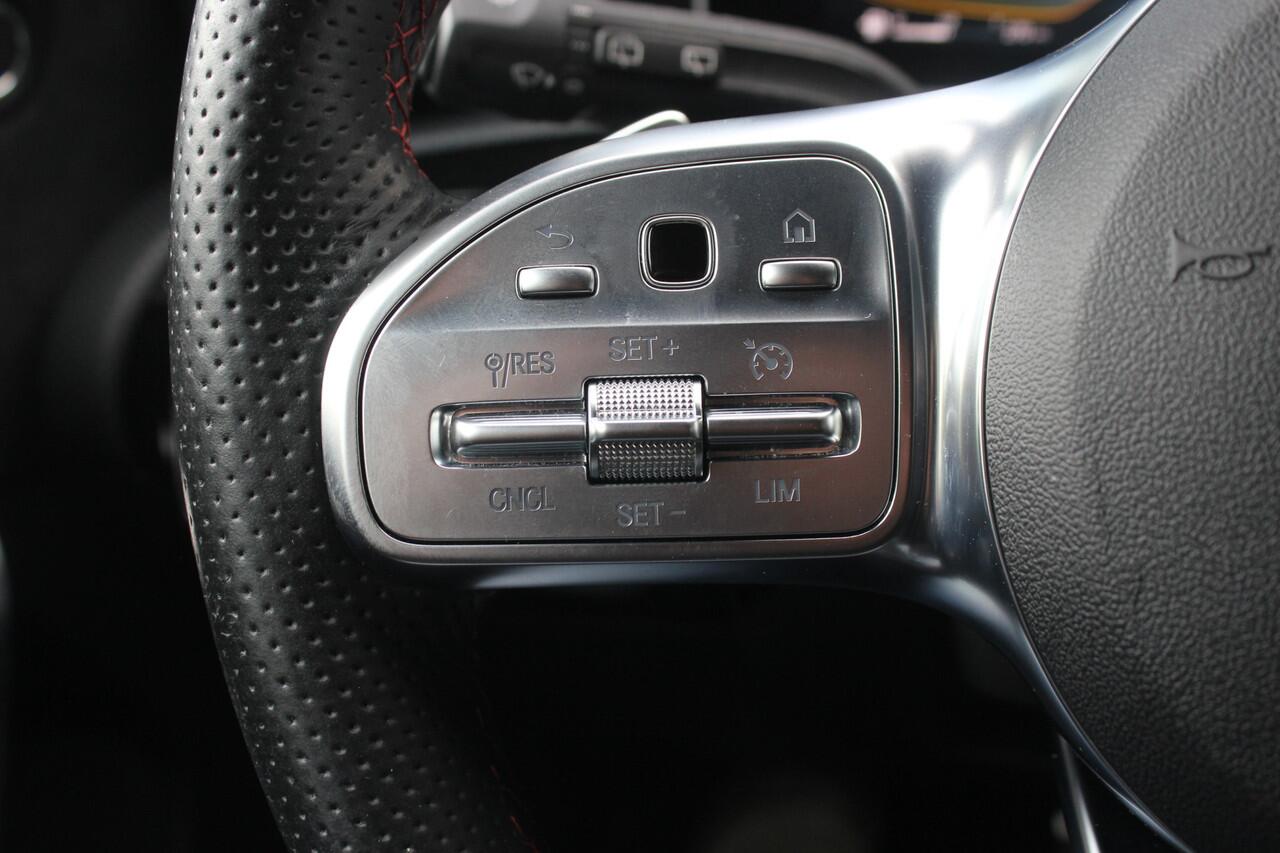 Mercedes-Benz A-KLASSE AMG 35 4MATIC - WIDESCREEN - ALCANTARA - CARPLAY - CAMERA -