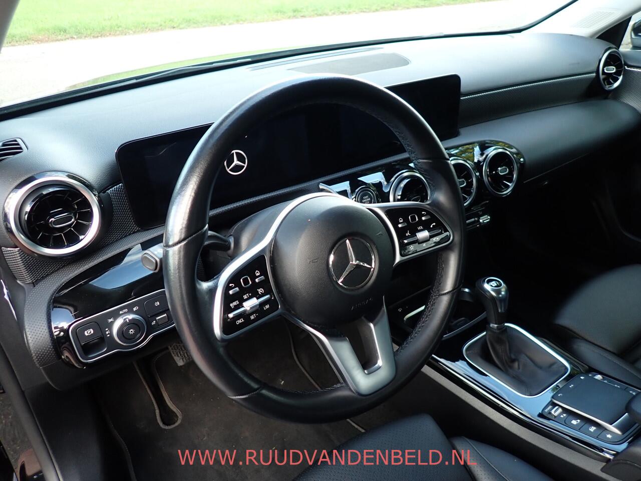 Mercedes-Benz A-KLASSE 200 WIDESCREEN SPORTLEER+VENTILATIE/CAMERA/KEYLESS/LED