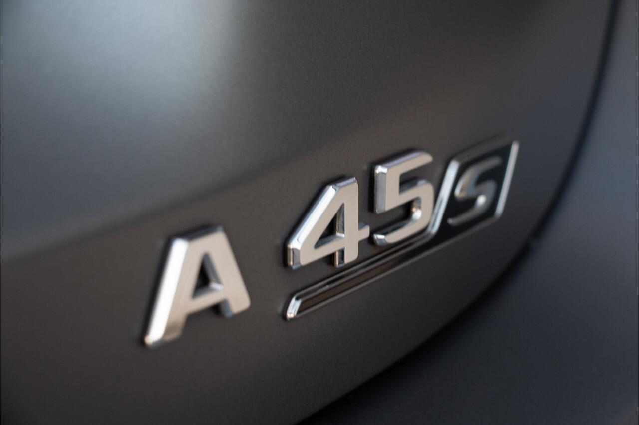 Mercedes-Benz A-KLASSE A45 S AMG 4MATIC+ | 421PK | ACC | Pano | Burmester | Lane & Side Assist | Camera | Multibeam Led | Magno Kleur | Sfeerverlichting | Apple Carplay | Sportuitlaat | 19" | MBUX+ | Magno Lak | Dealer OH. | Track Pace | Verkeersbordenherkenning | Rijassistenti