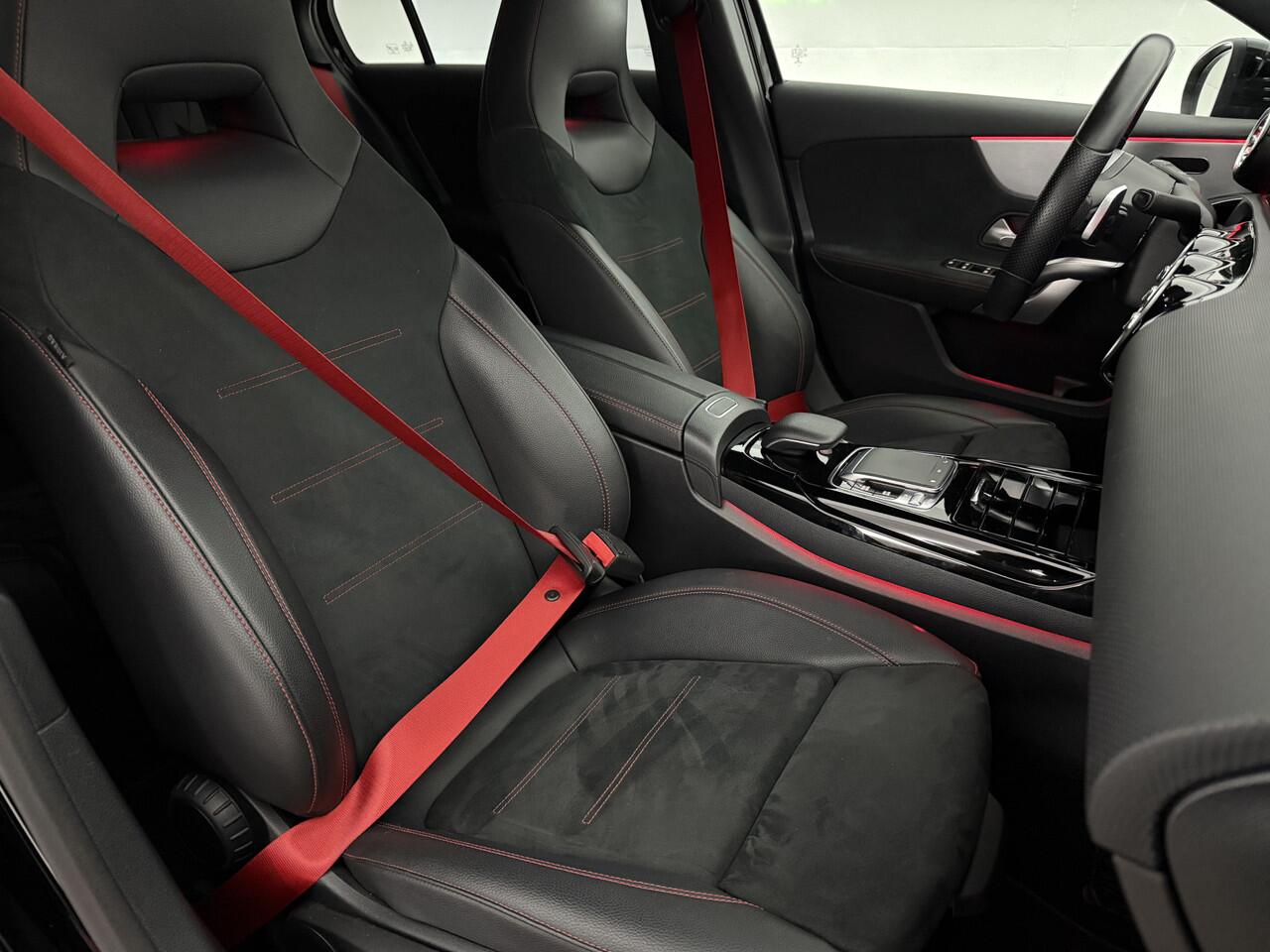 Mercedes-Benz A-KLASSE AMG 35 4MATIC 306PK | Sfeerverl. | Virtual | Burmester | Sportstoelen | Camera | Carplay | LED