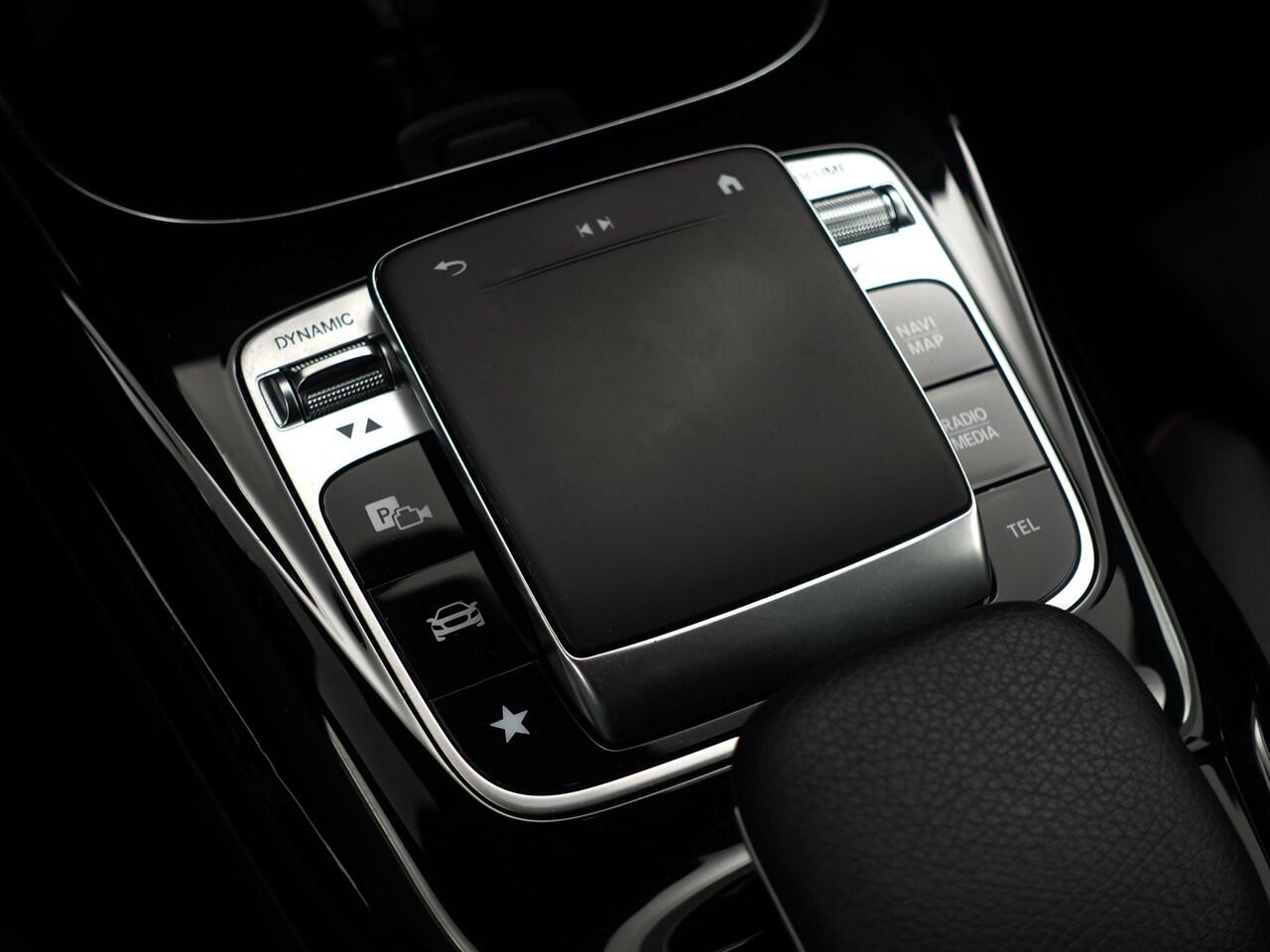 Mercedes-Benz A-KLASSE AMG 35 4MATIC Premium Plus- Burmester Surround, Stoel Memory, Zitcomfort, Dealer Onderhouden