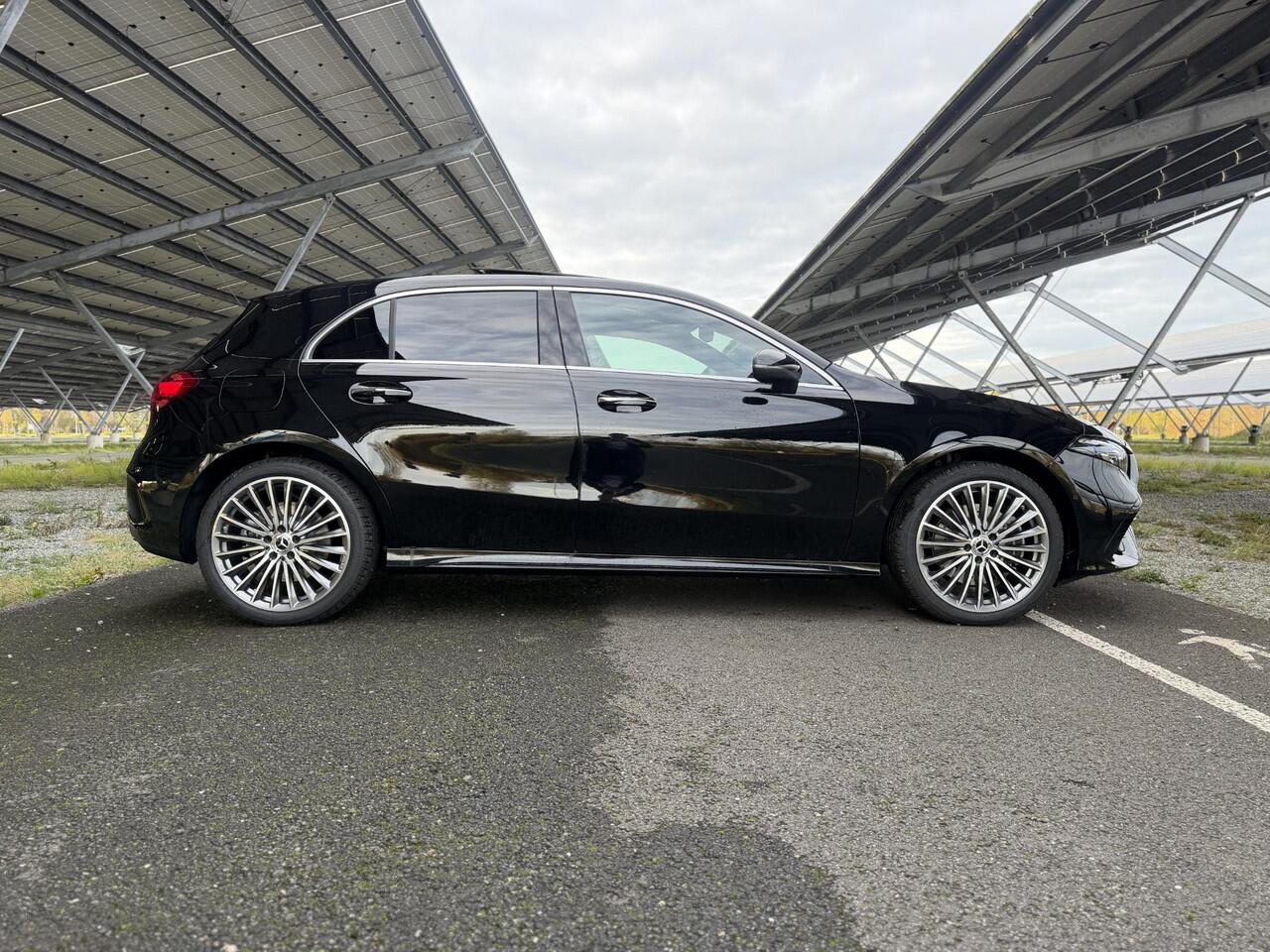 Mercedes-Benz A-KLASSE 250e Business Solution AMG | Panoramaschuifdak | Stoelverwarming | Achteruitrijcamera | MULTIBEAM LED |