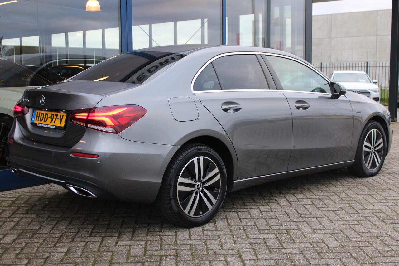 Mercedes-Benz A-KLASSE 250e AUT8 Premium LEDER CARPLAY WIDESCREEN SFEER CAMERA