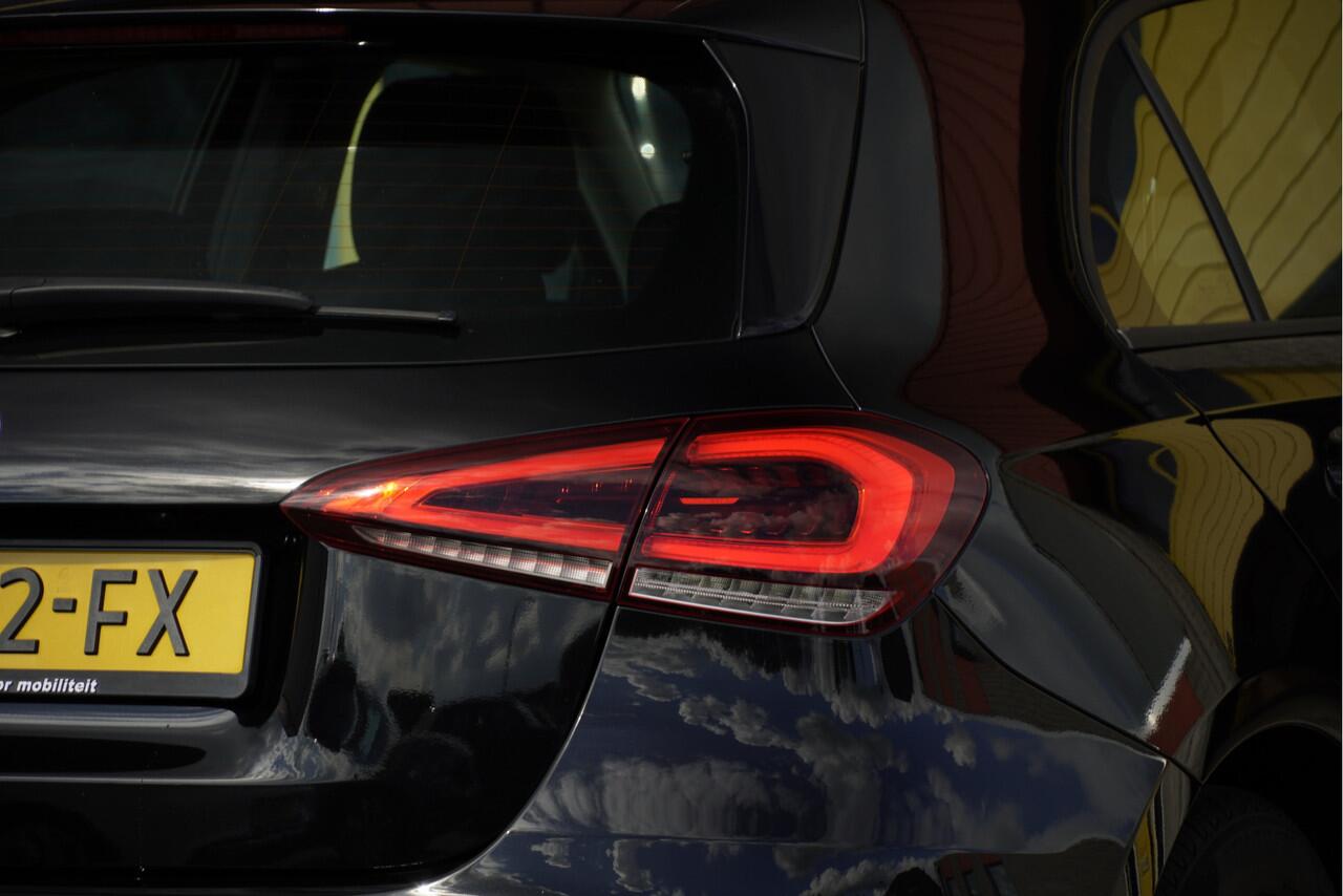 Mercedes-Benz A-KLASSE 180 Automaat! 5drs Business Solution BJ2020 Lmv 16" | Led | Pdc | Navi | Achteruitrijcamera | App-Connect | Virtual cockpit | Climate control | Cruise control | Verwarmde voorstoelen | Getint glas