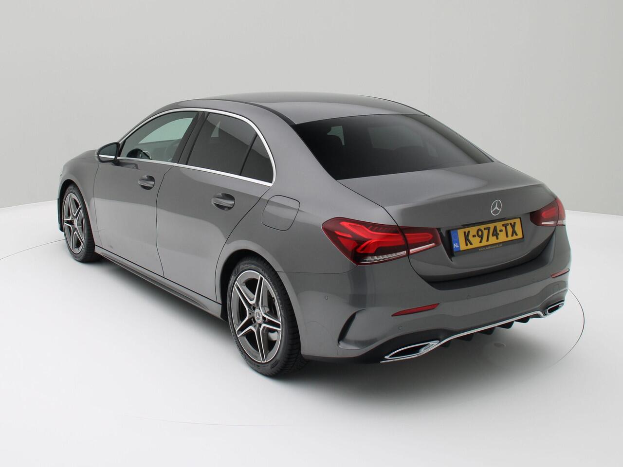 Mercedes-Benz A-KLASSE 200 Business Solution AMG Camera / Wide screen / Origineel NL