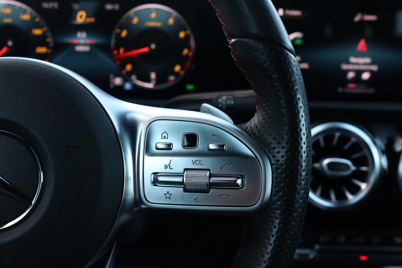 Mercedes-Benz A-KLASSE 180 Business Solution AMG, Night, sfeer