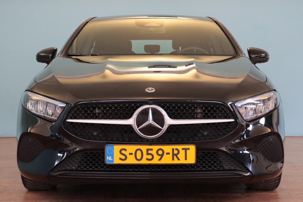 Mercedes-Benz A-KLASSE 180 Business Line Automaat | NAVI | CLIMA | CAMERA + PDC | STOELVERW | WIDE-SCREEN |
