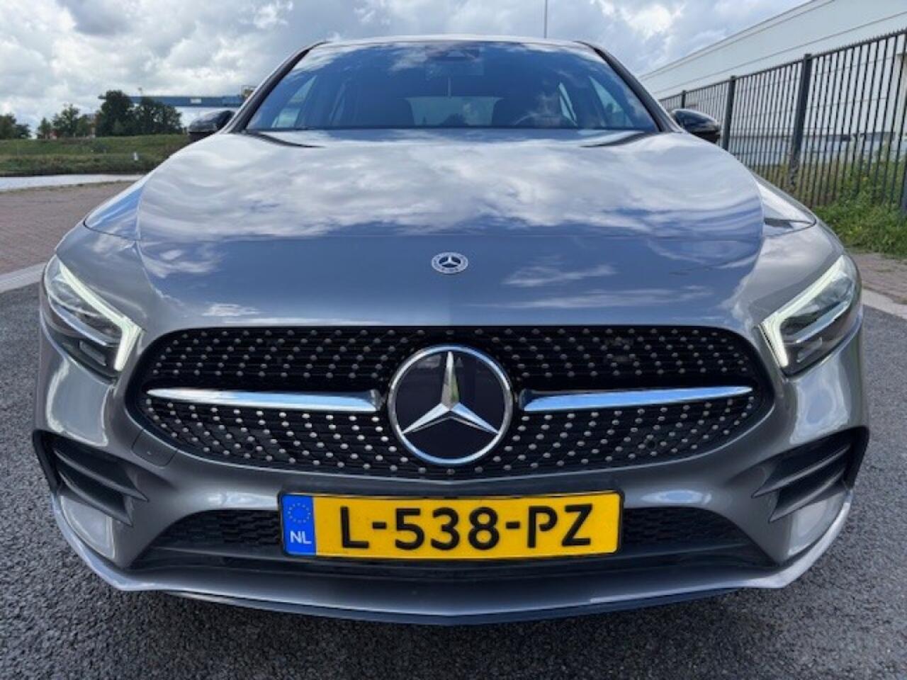 Mercedes-Benz A-KLASSE 200 AMG line