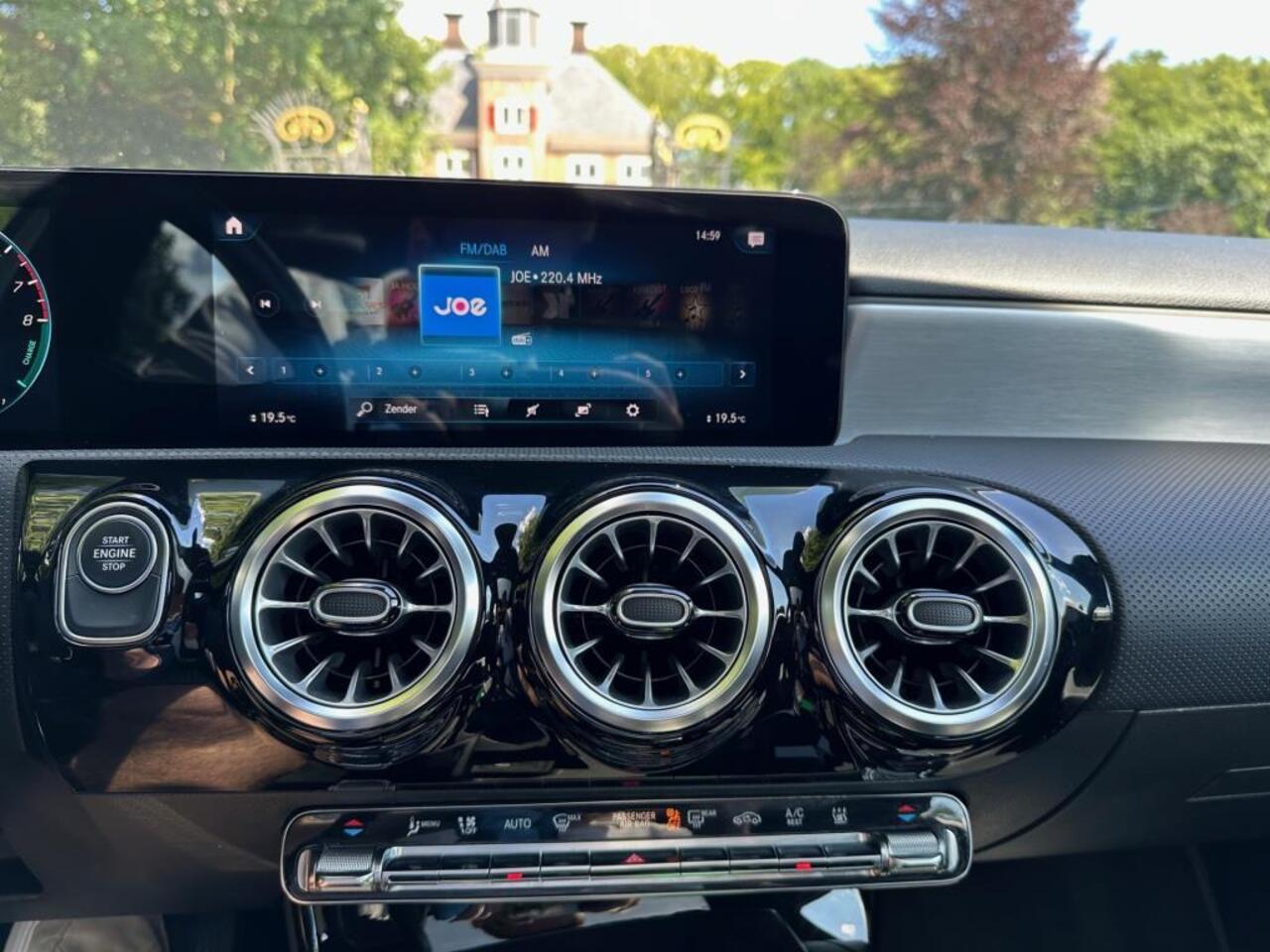 Mercedes-Benz A-KLASSE 250 e | Pano | Leder | Memory | Camera |