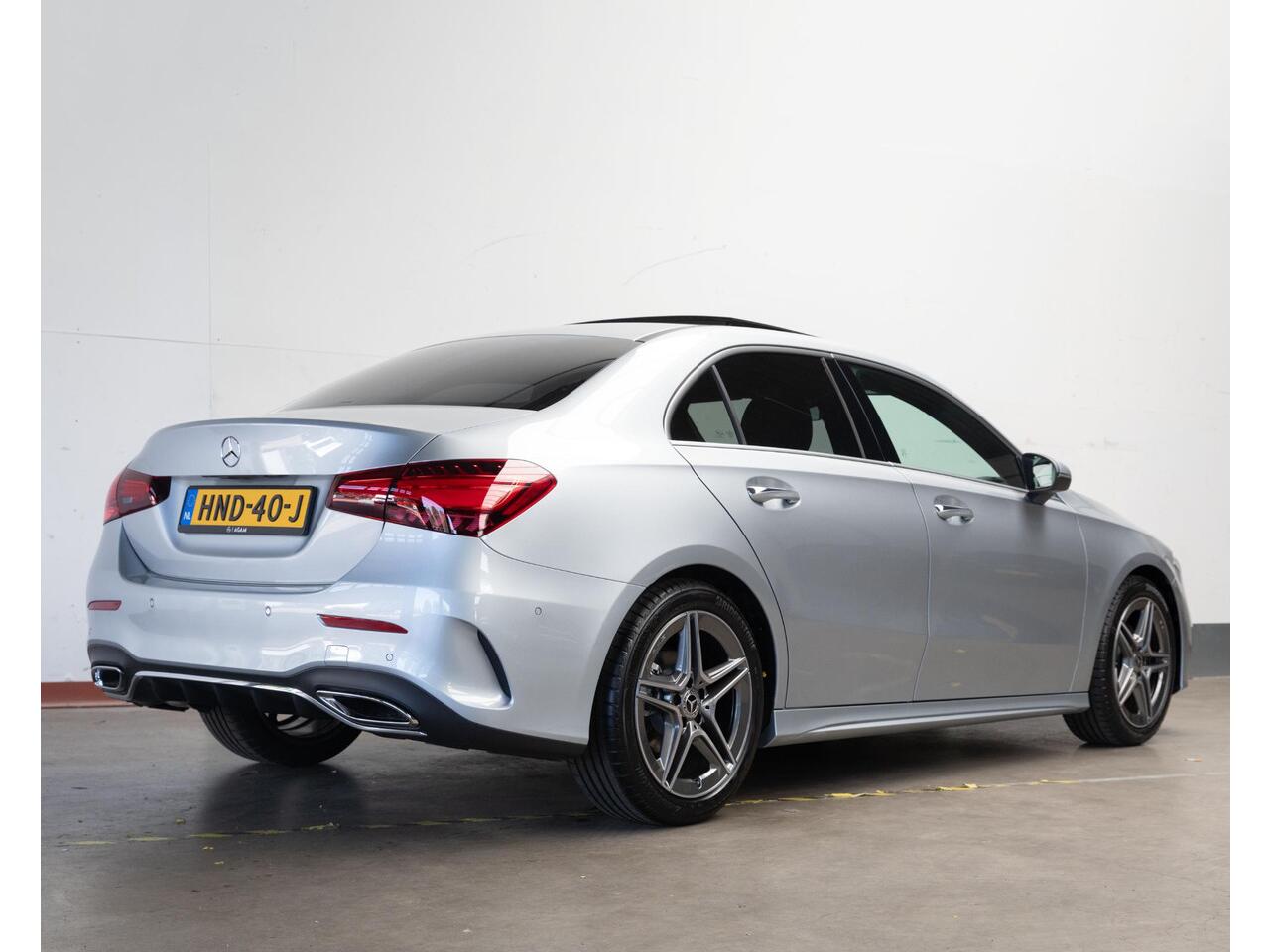 Mercedes-Benz A-KLASSE Limousine 180 Business Solution AMG