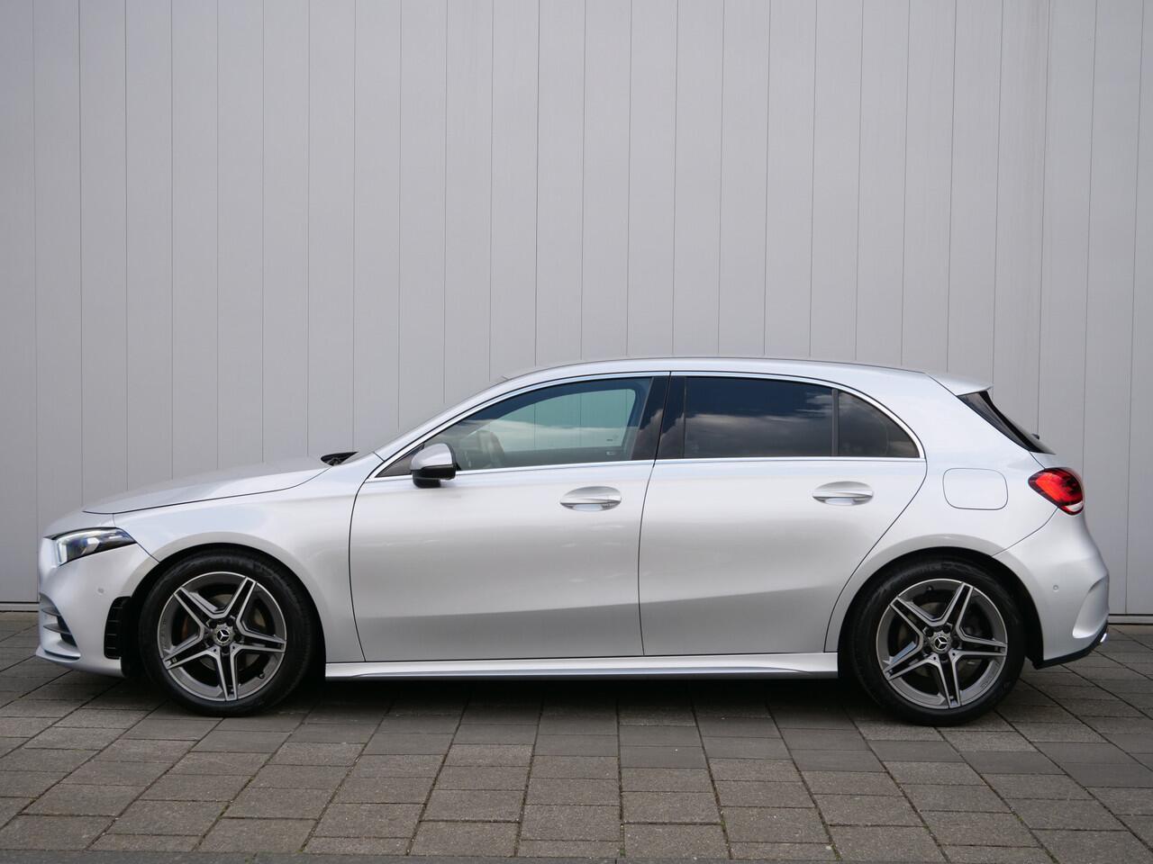 Mercedes-Benz A-KLASSE 200 164pk Business Solution AMG AUTOMAAT AMG-styling / LED-koplampen / Camera