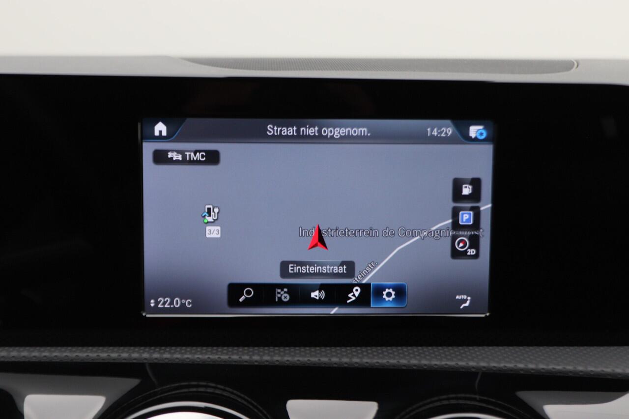 Mercedes-Benz A-KLASSE 250 e Business Solution AMG Limited Camera, Sfeerverlichting, Apple Carplay, LED, Cruise, PDC