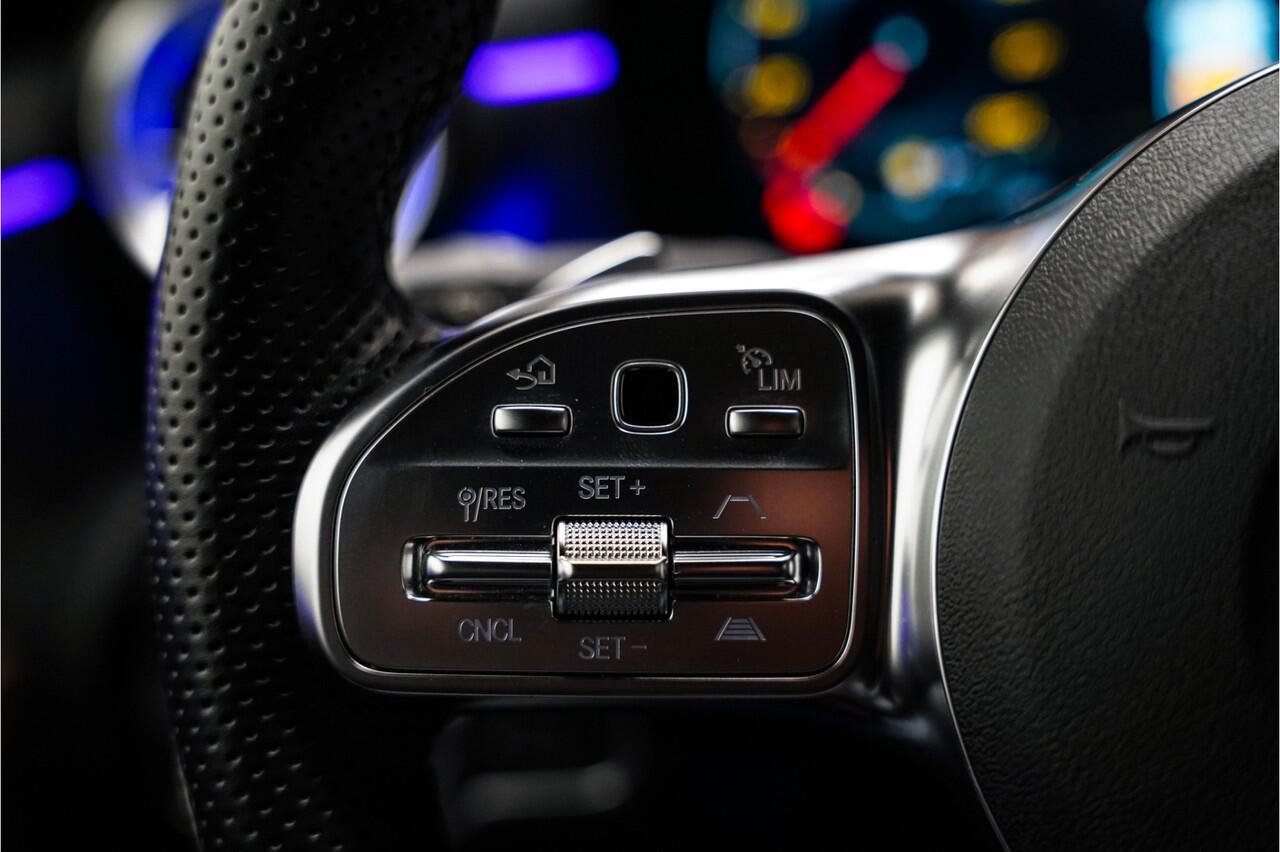 Mercedes-Benz A-KLASSE 250 e AMG *Mat Grijs*|Pano dak|Leder|360 cam|Acc