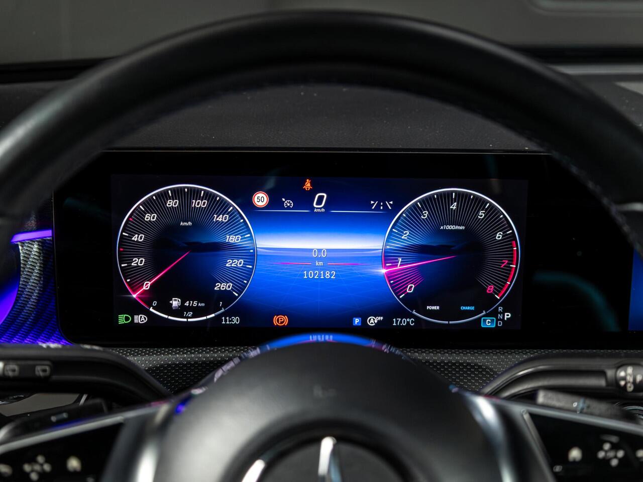 Mercedes-Benz A-KLASSE Hatchback 180 Luxury Line Panorama dak