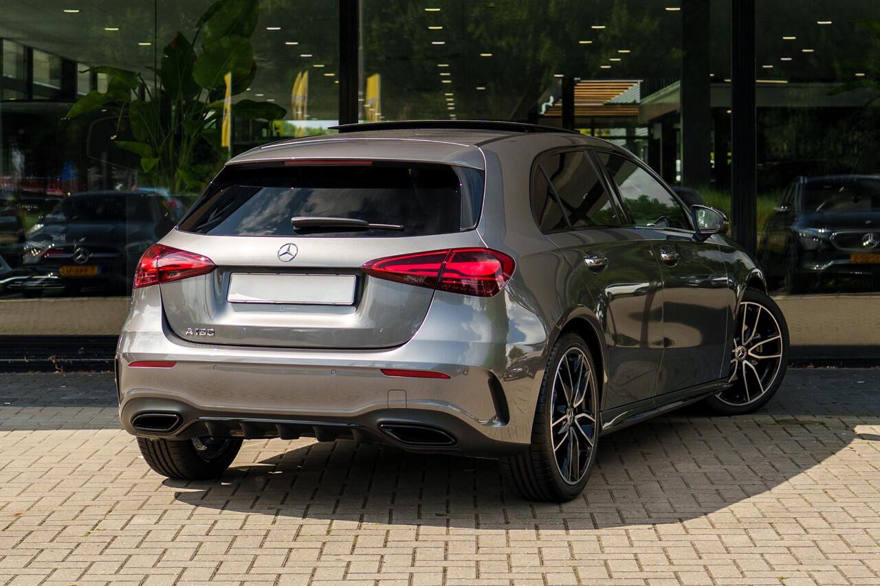 Mercedes-Benz A-KLASSE 180 Business Solution AMG | Panoramaschuifdak | AMG Line Plus | Night | Head-up display | Dodehoekassisten