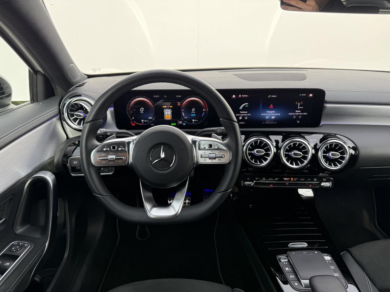Mercedes-Benz A-KLASSE 250 e Business Solution AMG Limited | Pano | Ambient Light | Camera | LED | MBUX | 19 inch
