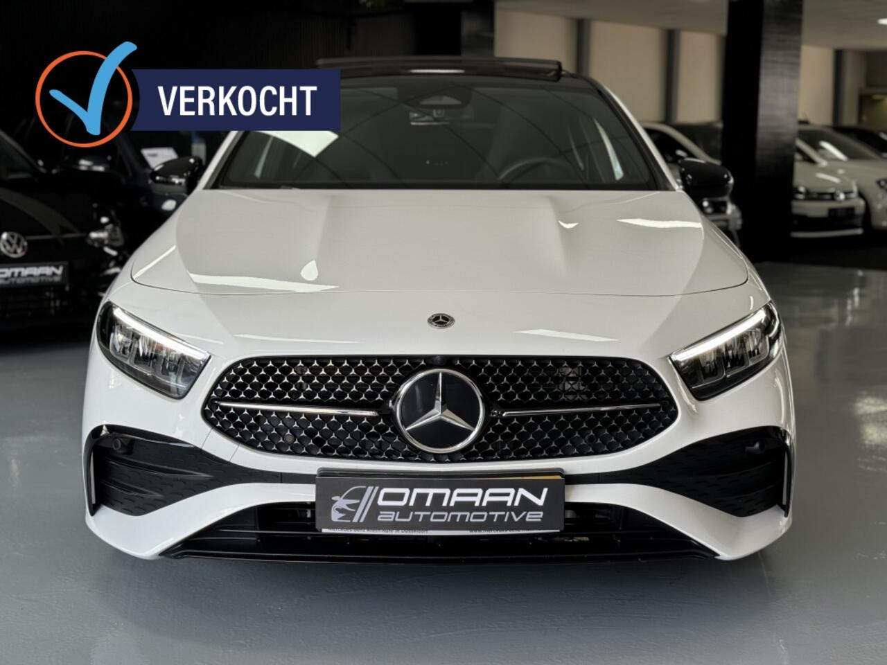 Mercedes-Benz A-KLASSE A 200 AMG Line Facelift 2023 PANO SFEER