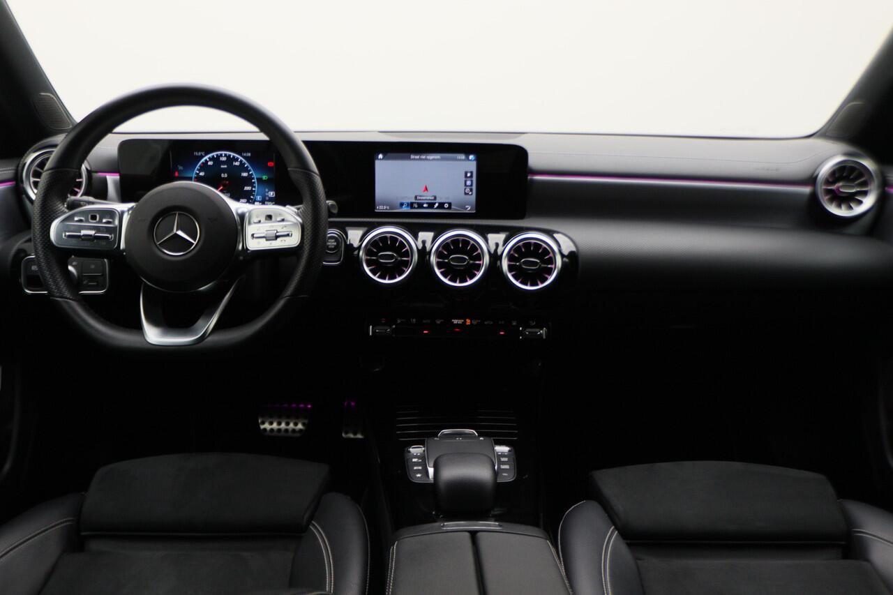 Mercedes-Benz A-KLASSE 250 e Business Solution AMG Limited Camera, Sfeerverlichting, Apple Carplay, LED, Cruise, PDC
