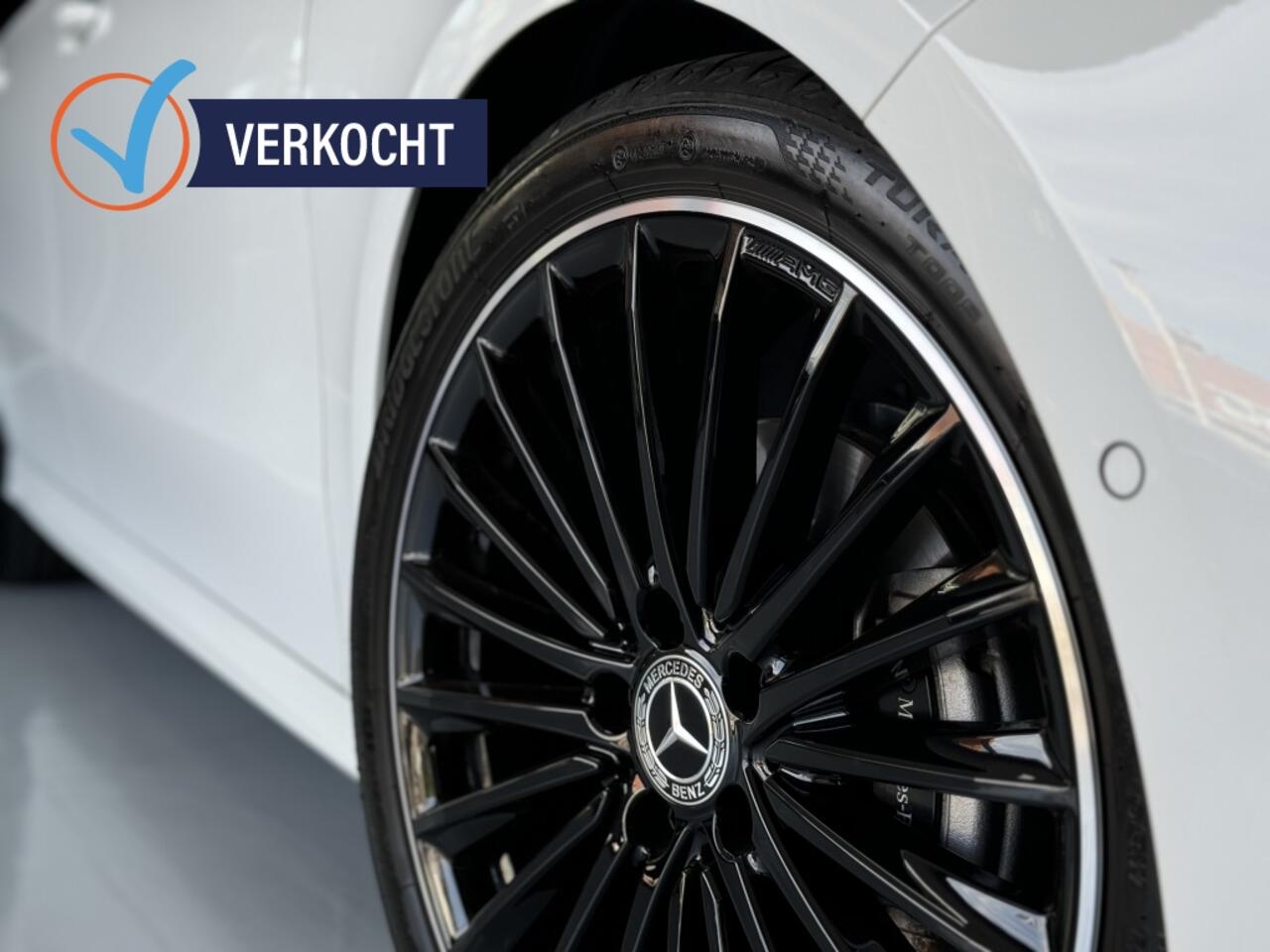 Mercedes-Benz A-KLASSE A 200 AMG Line Facelift 2023 PANO SFEER