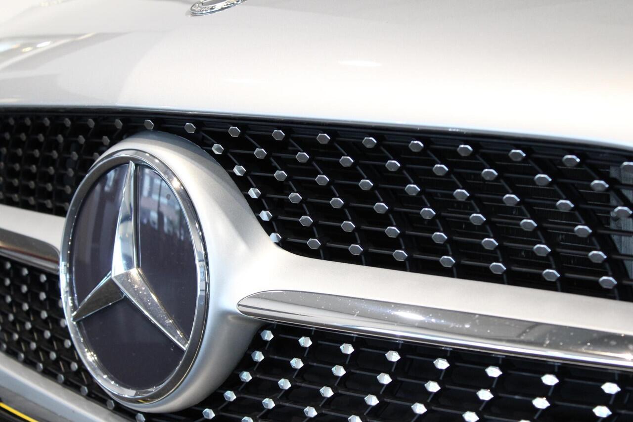 Mercedes-Benz A-KLASSE Limousine 200 Business Solution AMG Or. NL auto | Dealer onderhouden