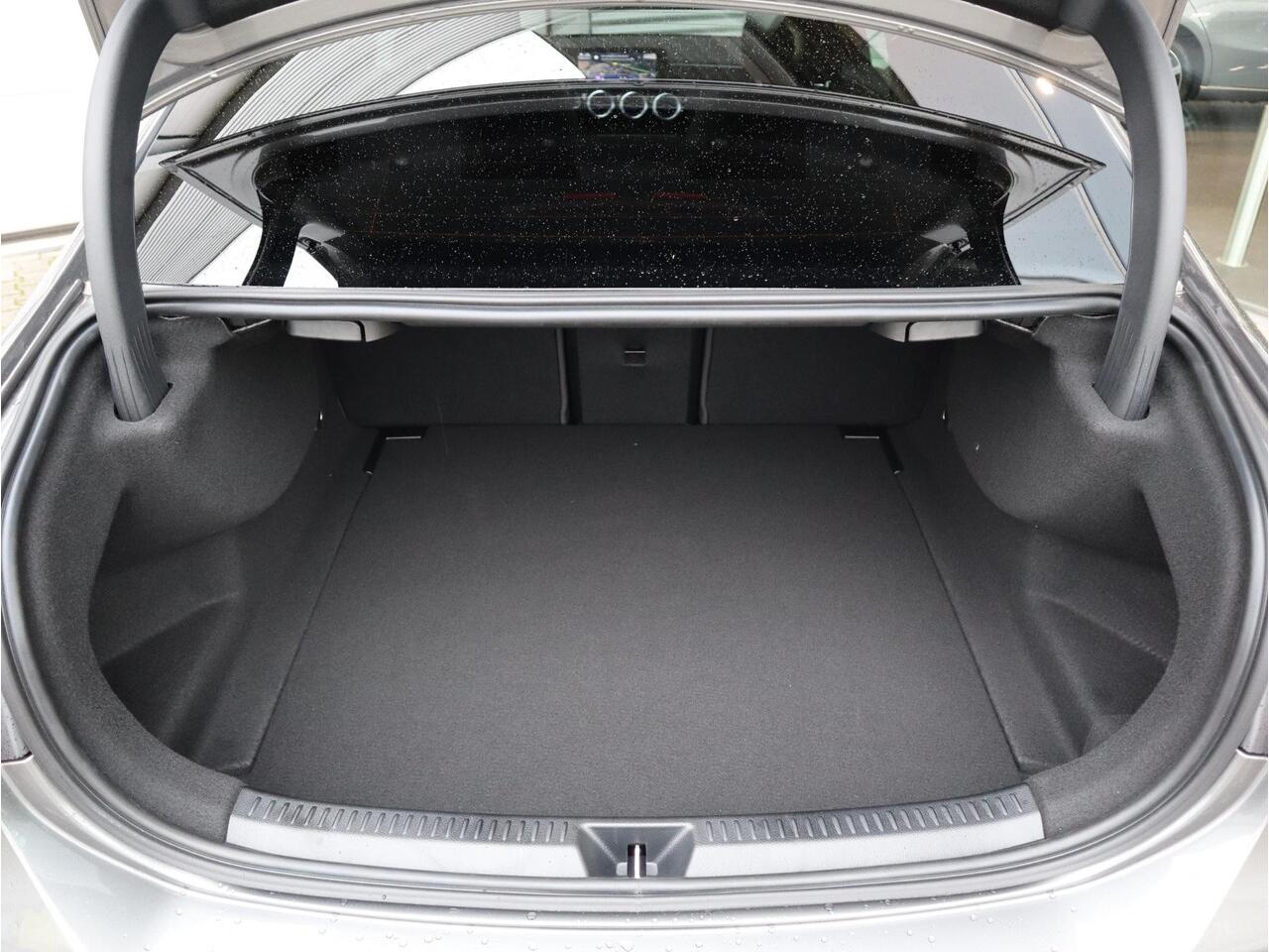 Mercedes-Benz A-KLASSE 180 Star Edition AMG Line