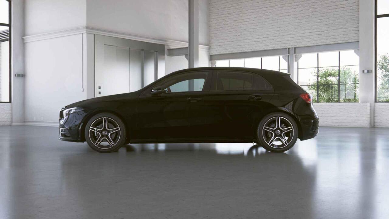 Mercedes-Benz A-KLASSE 180 Business Solution AMG | Night | Achteruitrijcamera | Stoelverwarming | Sfeerverlichting | Getin glas |