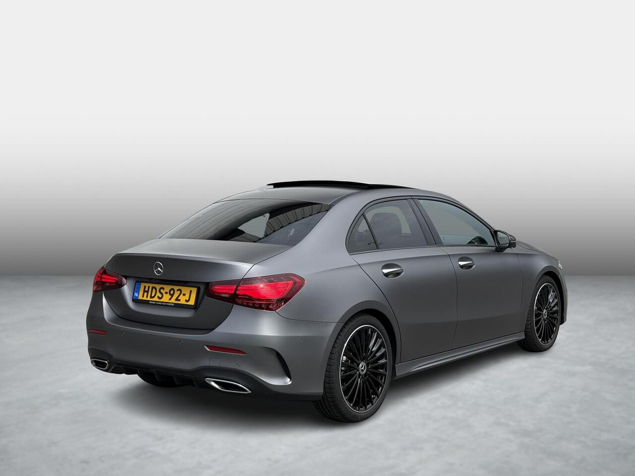 Mercedes-Benz A-KLASSE 180 AMG line | Premium Plus | Panoramadak | HUD |