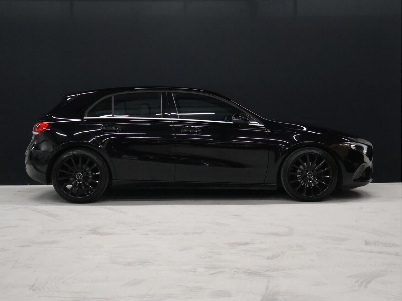 Mercedes-Benz A-KLASSE 160 Sport Business Solution *WEEKAANBIEDING* [WIDESCREEN, APPLE CARPLAY, ANDROID AUTO, STOELVERWARMING, CAMERA, SPORTSTOELEN, NIEUWSTAAT]