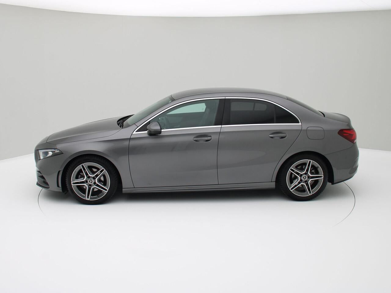 Mercedes-Benz A-KLASSE 200 Business Solution AMG Camera / Wide screen / Origineel NL