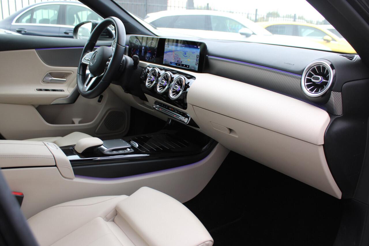 Mercedes-Benz A-KLASSE 200 AUT7 Business Solution Luxury LEDER SFEER WIDESCREEN NL AUTO