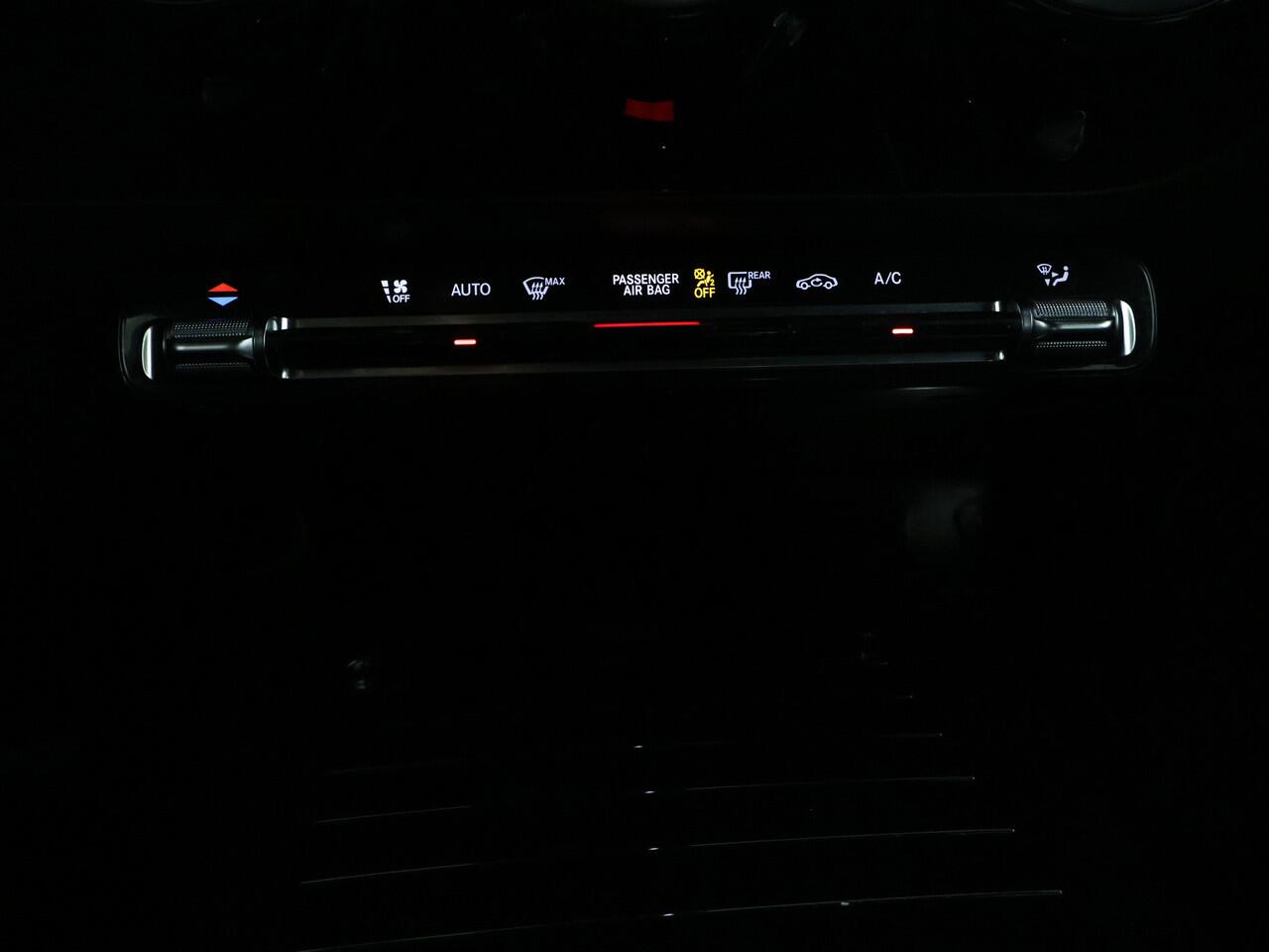 Mercedes-Benz A-KLASSE 200 Style | Parkeerpakket met Camera | Car Play | DAB | LED Verlichting | Cruise Control | Inclusief 24 maanden MB Certified garantie voor Europa.