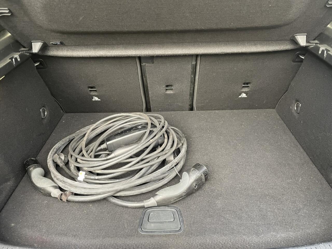 Mercedes-Benz A-KLASSE 250 e Bns Sol. AMG