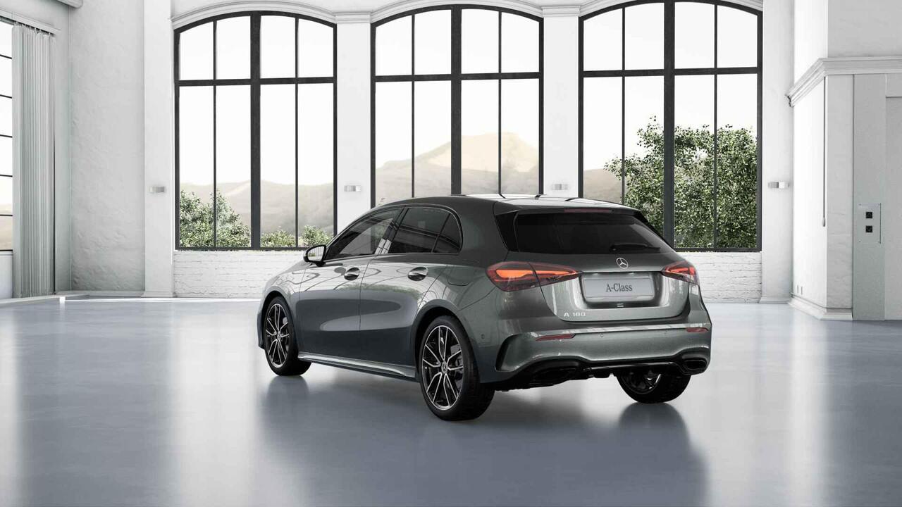 Mercedes-Benz A-KLASSE 180 Business Solution AMG | Panoramaschuifdak | AMG Line Plus | Night | Head-up display | Dodehoekassisten