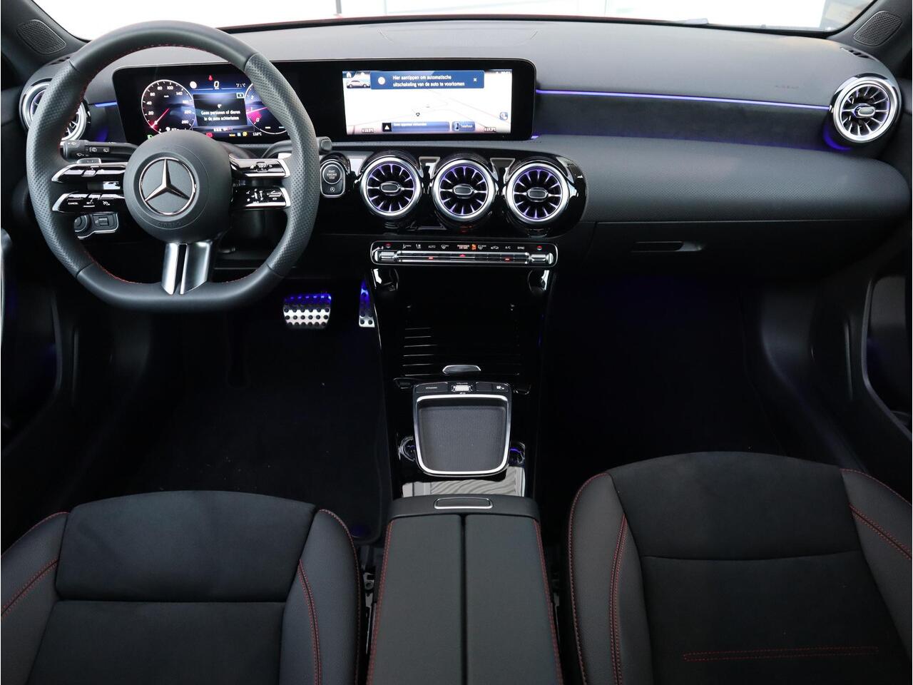 Mercedes-Benz A-KLASSE 180 Business Solution AMG