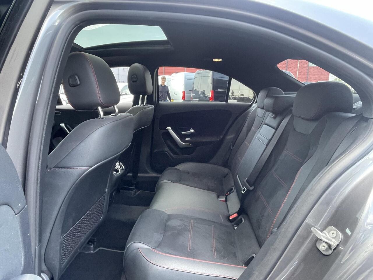 Mercedes-Benz A-KLASSE 250 e AMG | Panoramadak