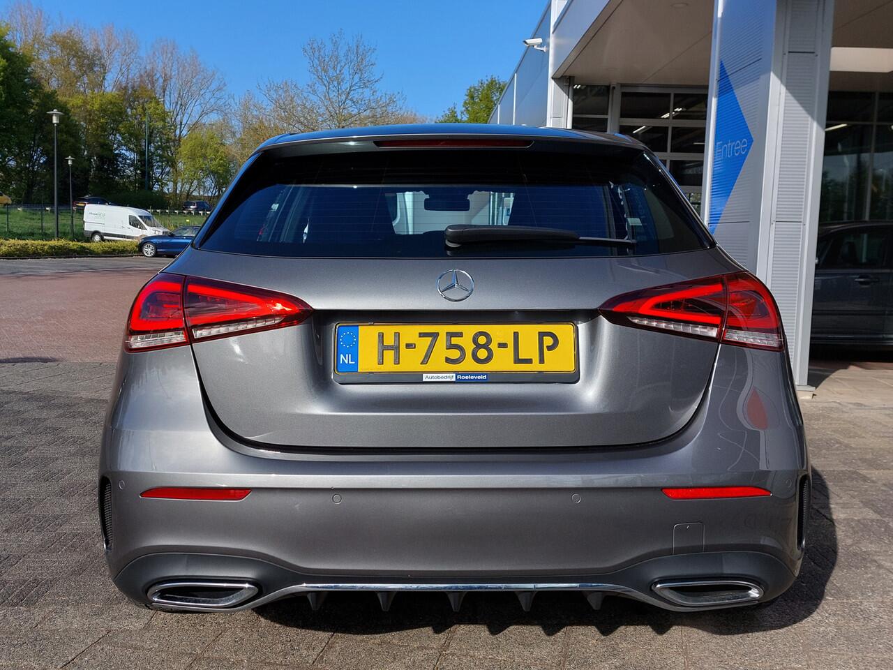 Mercedes-Benz A-KLASSE 180 136pk Automaat Business Solution AMG | Origineel NL | Navi | Apple Carplay+Android Auto | Clima | Cruise | Led Koplampen | Pdc V+A+Assist+Camera | Stoelverwarming | 18''lm