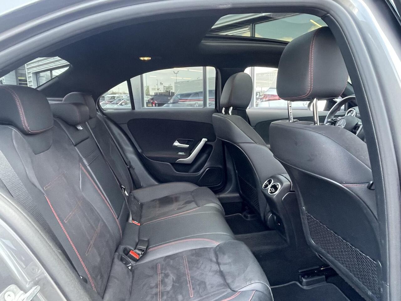 Mercedes-Benz A-KLASSE 250 e AMG | Panoramadak