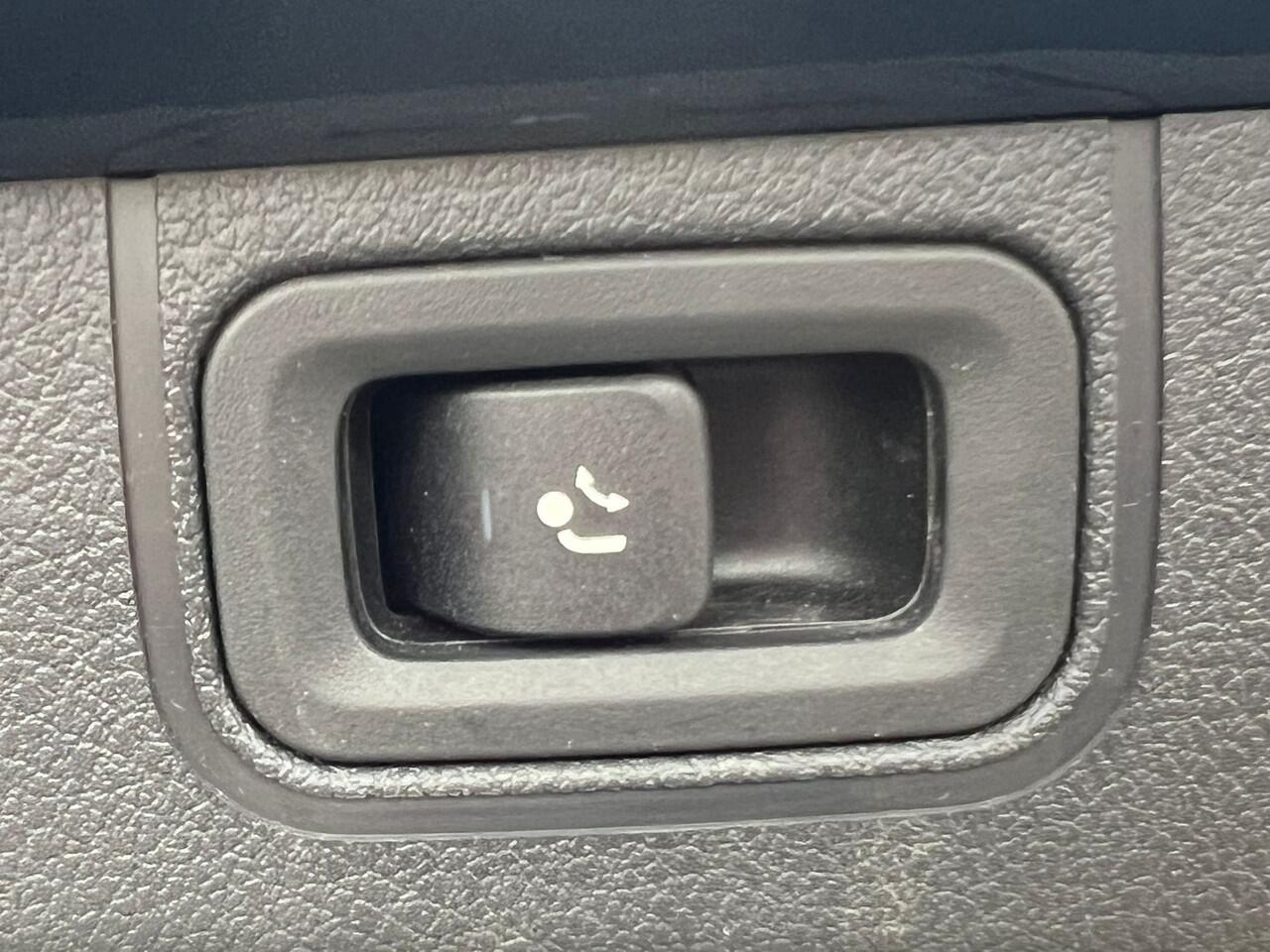 Mercedes-Benz A-KLASSE 250e AUT8 Premium LEDER SFEER KEY-LESS GO MULTIBEAM 360-CAMERA TREKHAAK