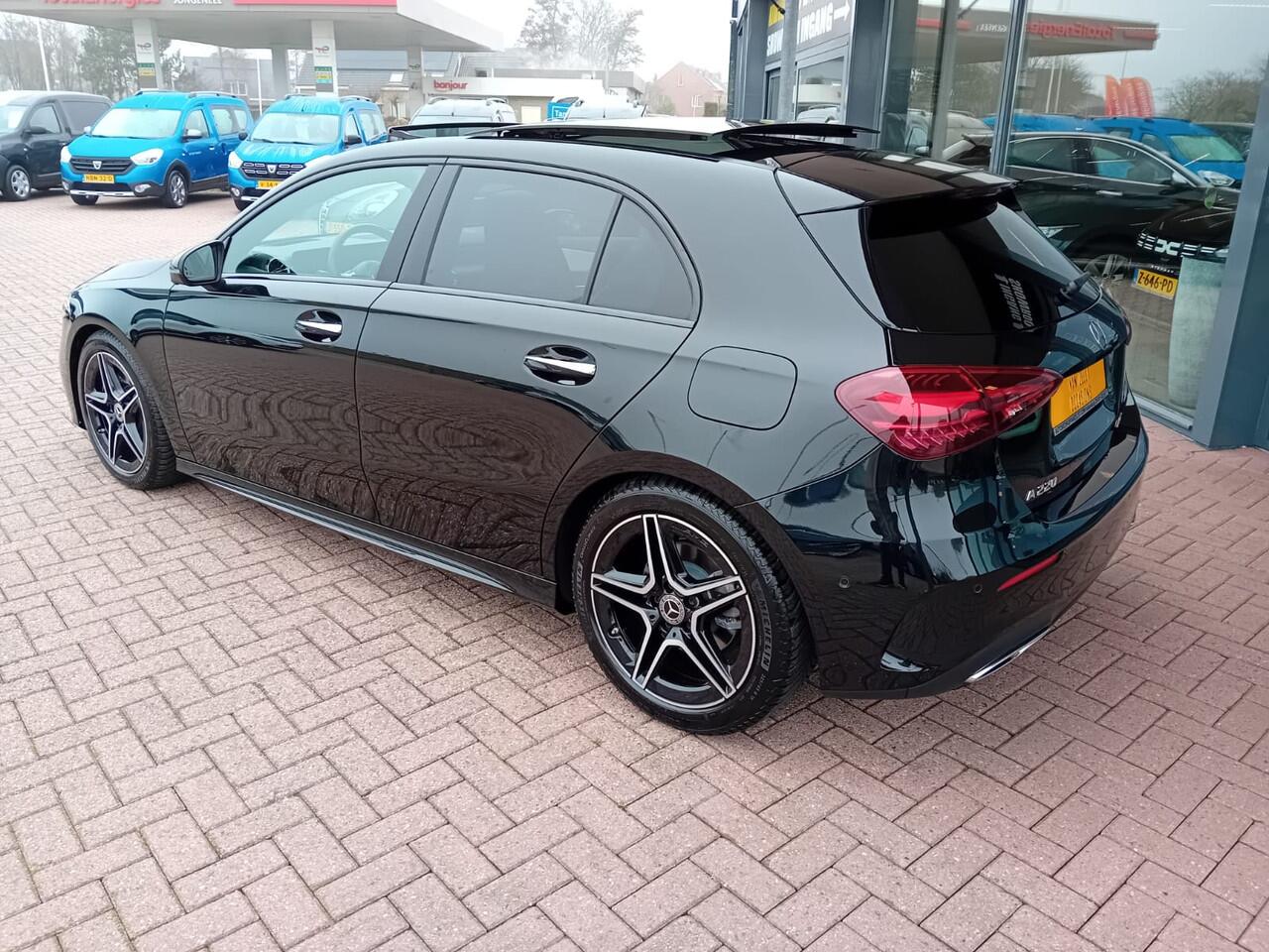 Mercedes-Benz A-KLASSE 220 4MATIC** AMG Line **Automaat*PANORAMA*Head-up display*Memory*LED*Stoel verwarming*191 PK*Vol Opties ** BOVAG GARANTIE