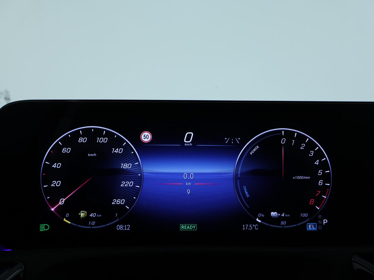 Mercedes-Benz A-KLASSE 250 e Business Solution AMG | Trekhaak | Nightpakket | parkeerpakket met achteruitrijcamera | Verwarmde stoelen vooraan | Antidiefstalpakket URBAN GUARD PLUS | KEYLESS GO-comfortpakket | Extra USB-poorten |