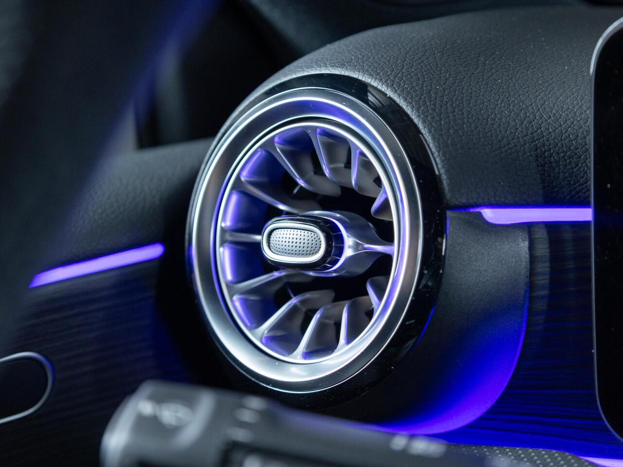 Mercedes-Benz A-KLASSE Hatchback 250 e Business Solution AMG Panorama dak