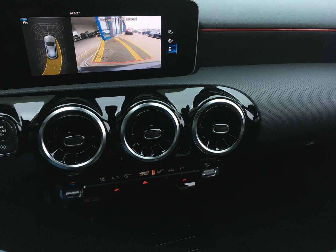 Mercedes-Benz A-KLASSE 180 Business Solution AMG