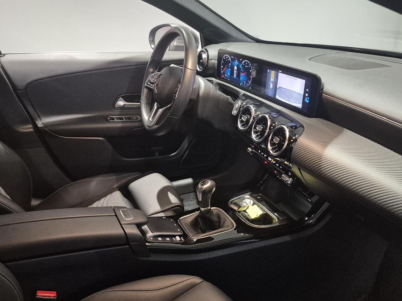 Mercedes-Benz A-KLASSE 180 Business Solution | Wide Screen | Navigatie | Camera |