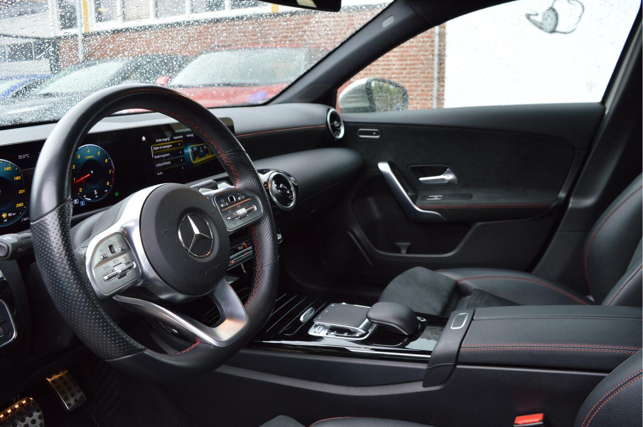 Mercedes-Benz A-KLASSE 200 Business Solution AMG NL-Auto / Clima / Sportstoelen