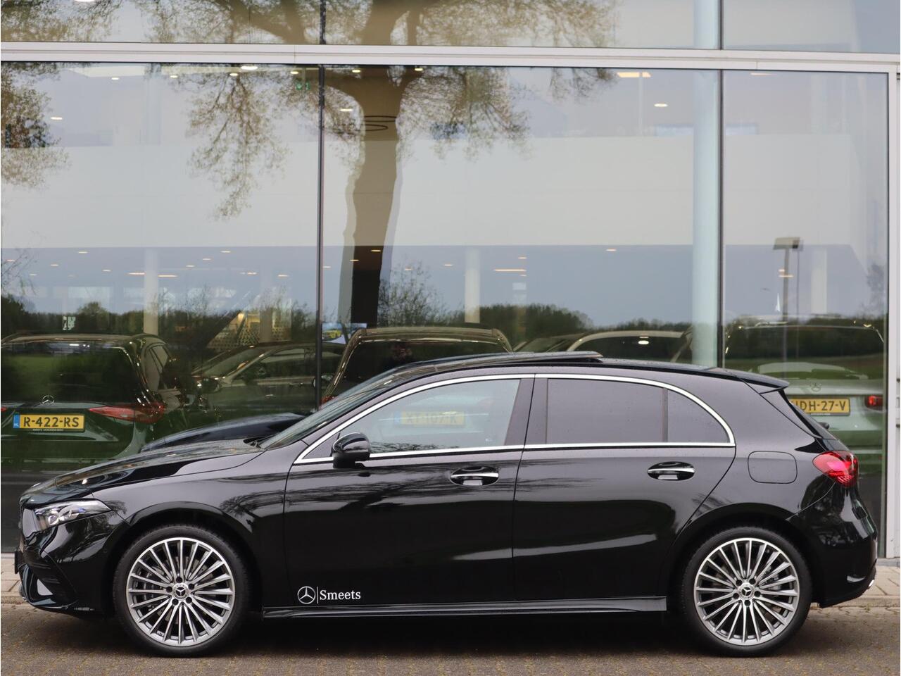 Mercedes-Benz A-KLASSE 250 e Star Edition AMG Line | Panoramadak | Multispaak | LED | Burmester | Camera | LED | Automaat