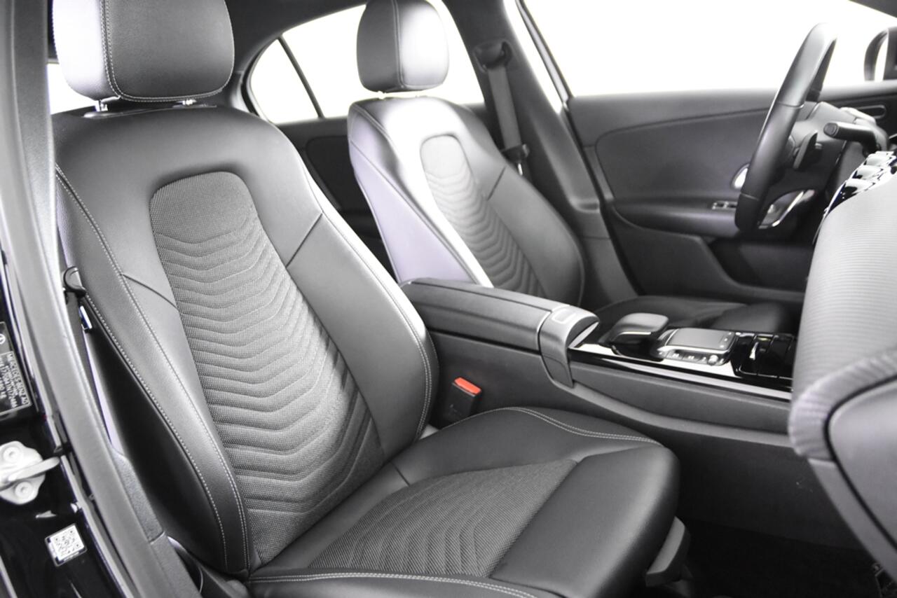 Mercedes-Benz A-KLASSE 180 *1ste Eigenaar*Leer*Stoelverwarming*DAB*